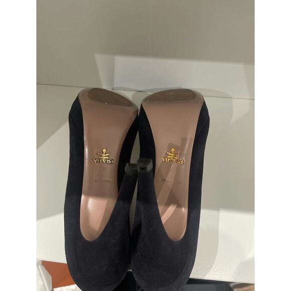 Prada Navy Blue Suede Pointed Toe Pumps - Picture 2 of 4